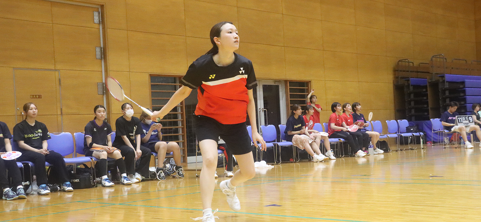 女子バドミントン